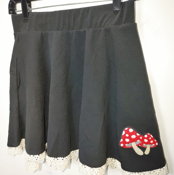 Hot Topic Black Skirt with Red and White Mushroom Detail - Picture 1 of 9
